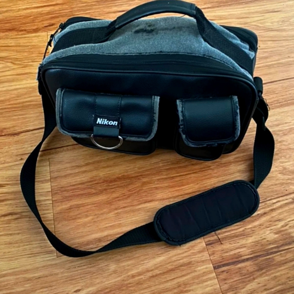 NIKON DSLR Camera 3200